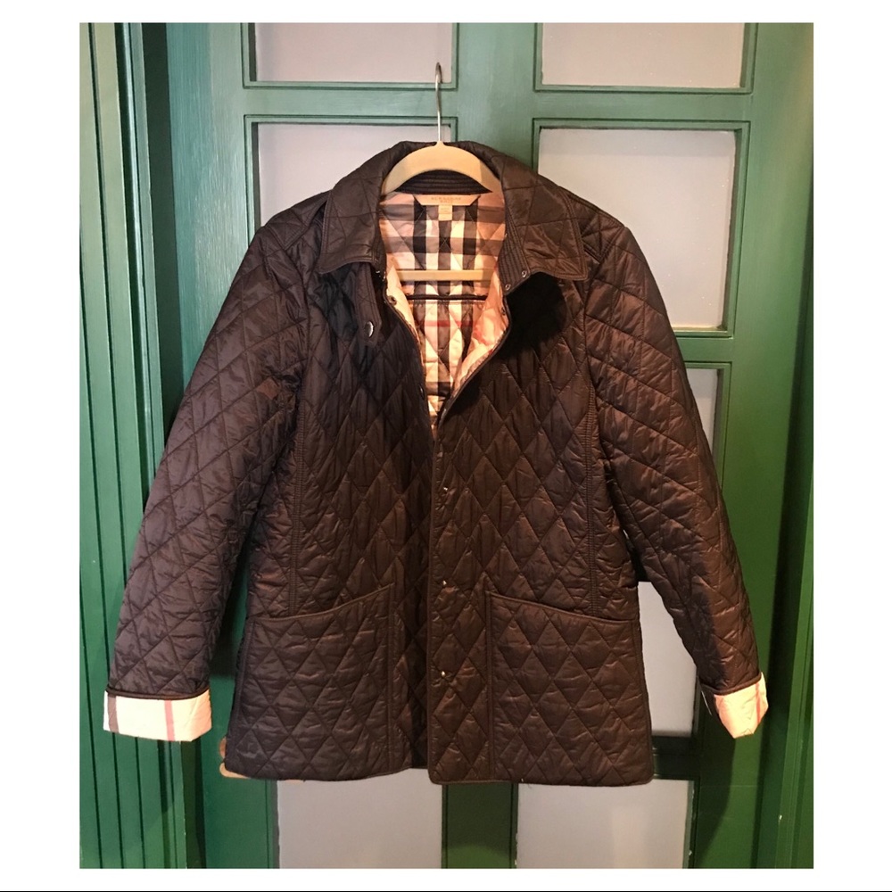 ‘Burberry’ black quilted women’s jacket